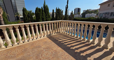 Luxury Four Bedroom Villa plus two rooms for Rent by the Sea in Pareklissia, Limassol