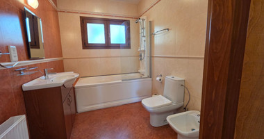 Luxury Four Bedroom Villa plus two rooms for Rent by the Sea in Pareklissia, Limassol