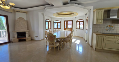 Luxury Four Bedroom Villa plus two rooms for Rent by the Sea in Pareklissia, Limassol