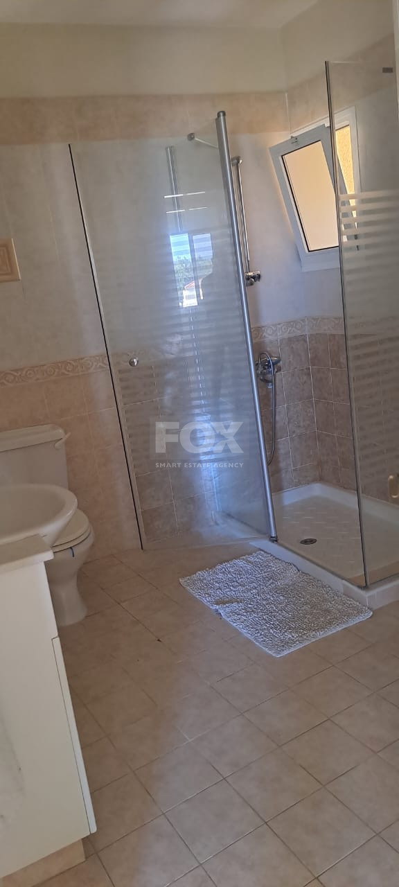 Two Bedroom top floor  Apartment in Universal area -Paphos