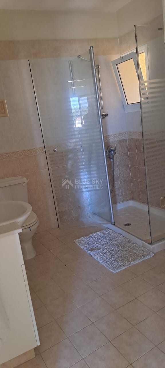 Two Bedroom top floor  Apartment in Universal area -Paphos