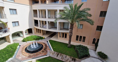 Luxurious Fully Renovated three Bedroom penthouse with Stunning Sea Views – Kato Paphos