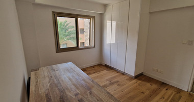 Luxurious Fully Renovated three Bedroom penthouse with Stunning Sea Views – Kato Paphos