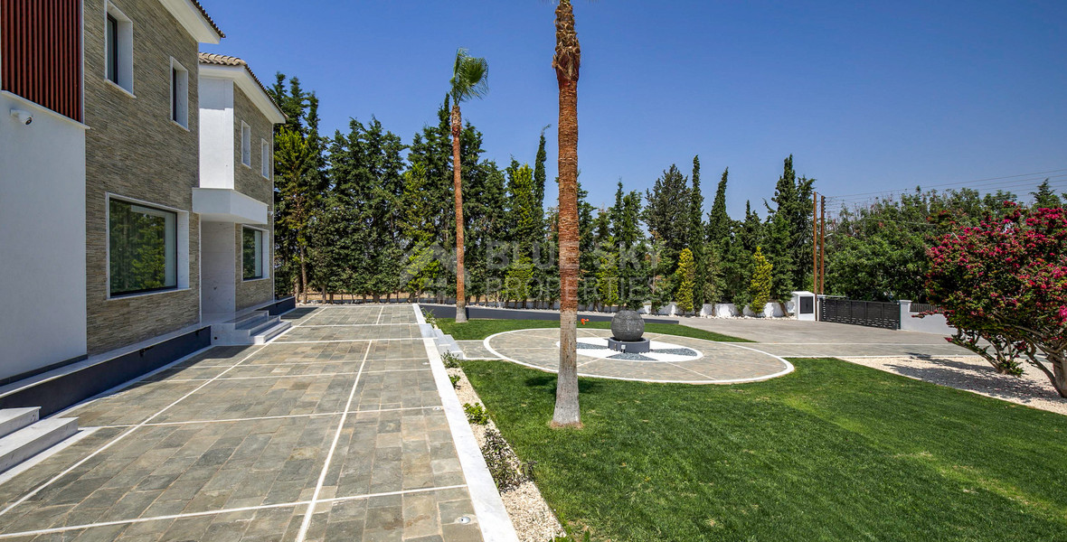 Five Bed Luxury Renovated Villa for Sale in Kouklia, Paphos – Plot with Private Mini-Stadium