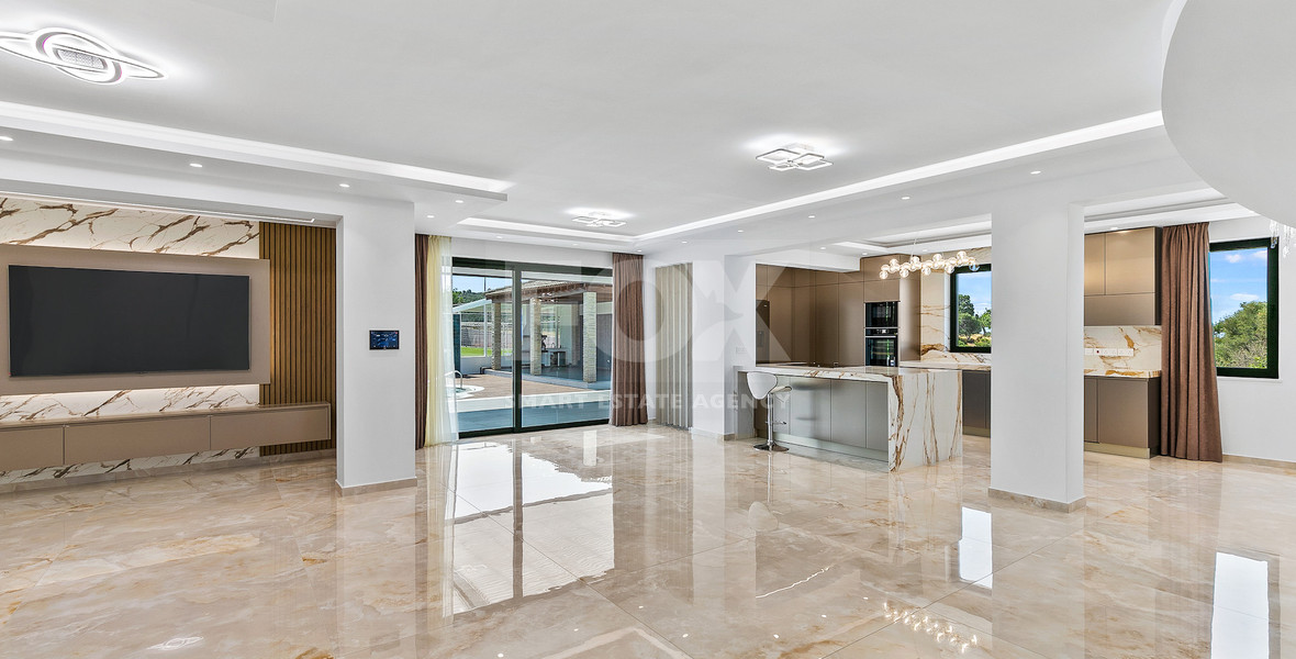 Five Bed Luxury Renovated Villa for Sale in Kouklia, Paphos – Plot with Private Mini-Stadium