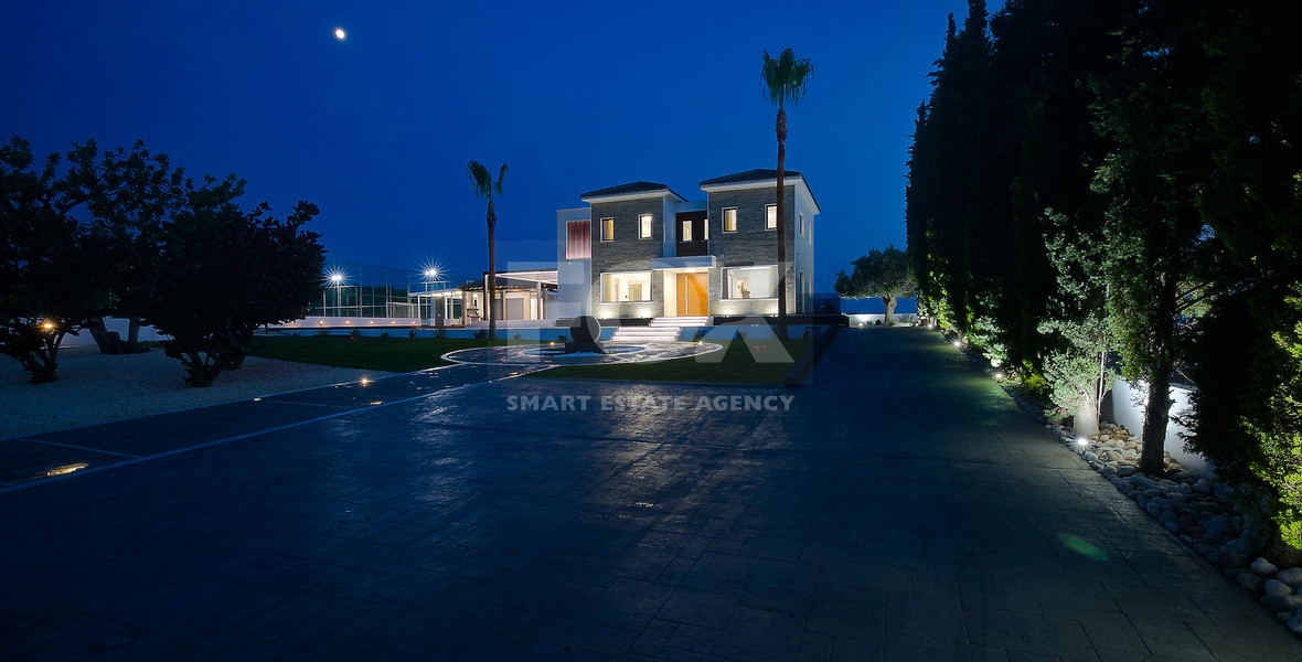 Five Bed Luxury Renovated Villa for Sale in Kouklia, Paphos – Plot with Private Mini-Stadium