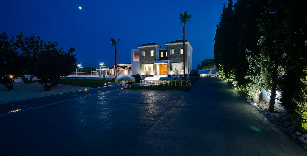 Five Bed Luxury Renovated Villa for Sale in Kouklia, Paphos – Plot with Private Mini-Stadium