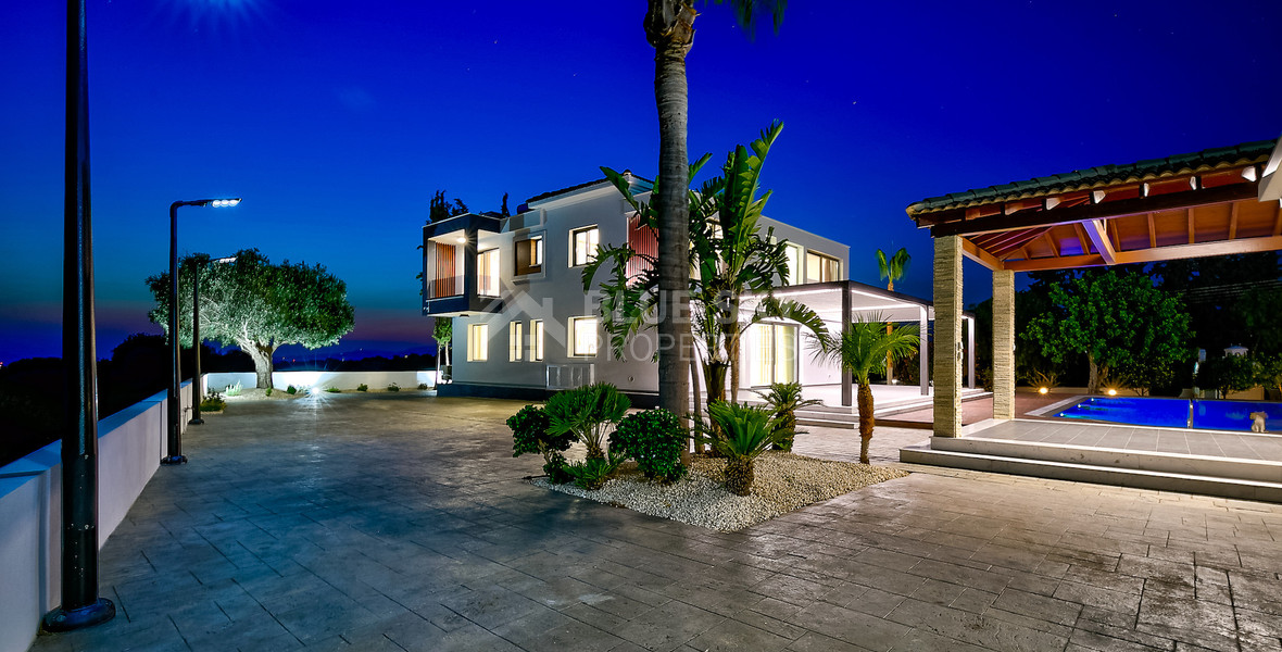 Five Bed Luxury Renovated Villa for Sale in Kouklia, Paphos – Plot with Private Mini-Stadium