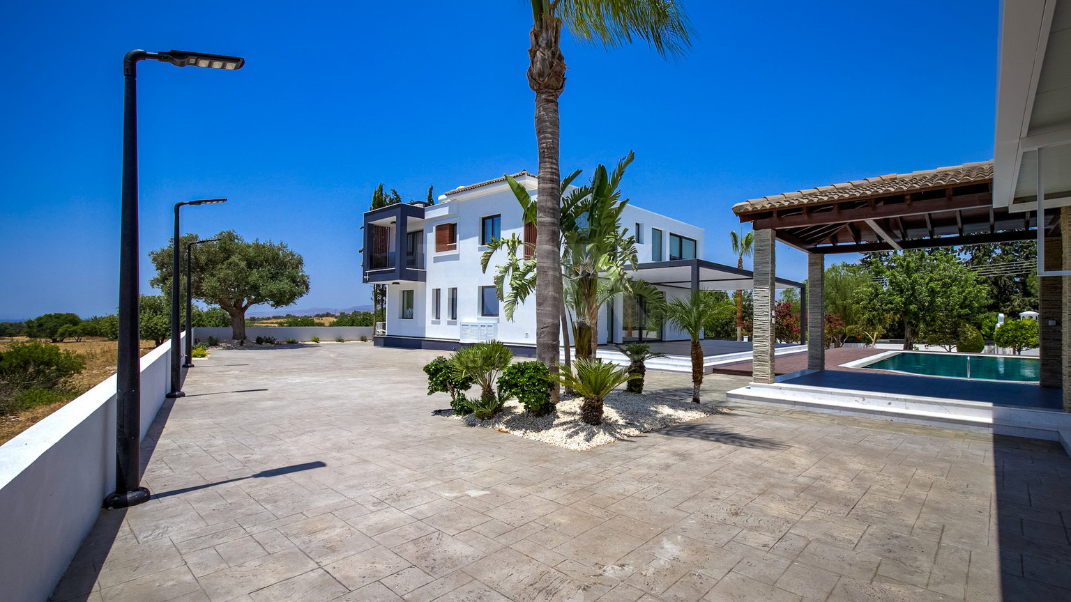Five Bed Luxury Renovated Villa for Sale in Kouklia, Paphos – Plot with Private Mini-Stadium