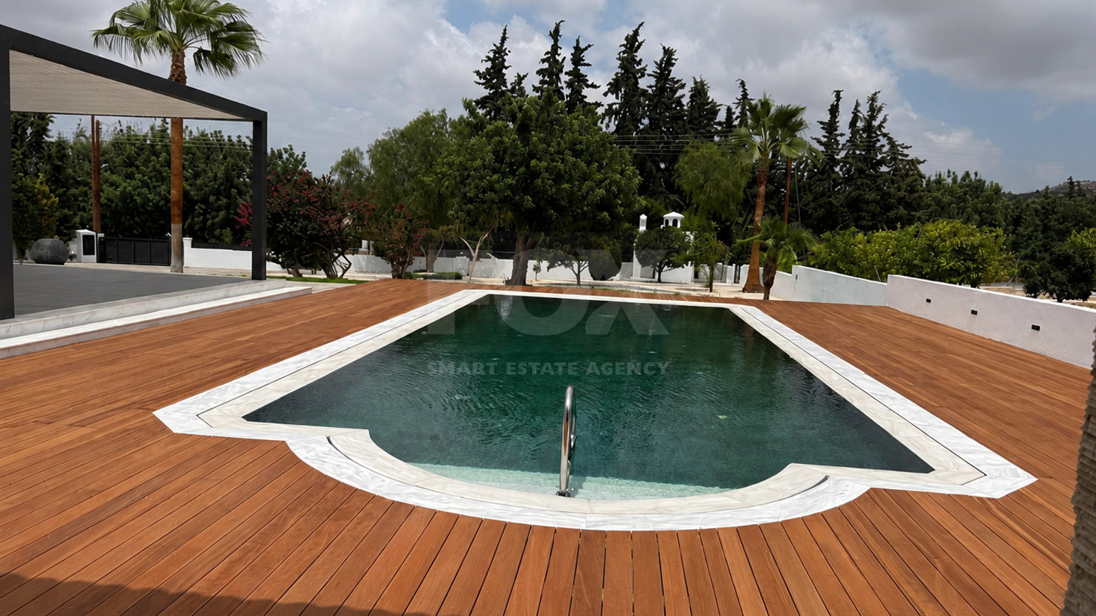Five Bed Luxury Renovated Villa for Sale in Kouklia, Paphos – Plot with Private Mini-Stadium