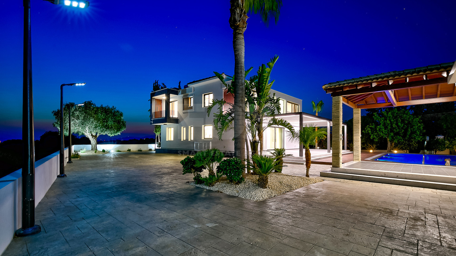 Five Bed Luxury Renovated Villa for Sale in Kouklia, Paphos – Plot with Private Mini-Stadium
