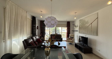 Rent: Beautiful 2-Bedroom Apartment in Excellent Condition with communal swimming pool- only 6 apartments-easy access to all amenities Ekali