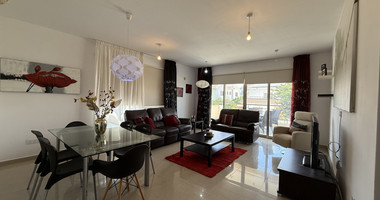 Rent: Beautiful 2-Bedroom Apartment in Excellent Condition with communal swimming pool- only 6 apartments-easy access to all amenities Ekali