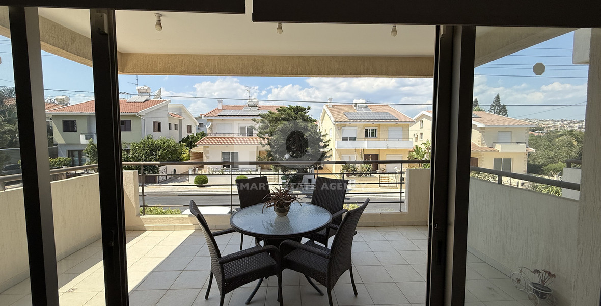 Rent: Beautiful 2-Bedroom Apartment in Excellent Condition with communal swimming pool- only 6 apartments-easy access to all amenities Ekali