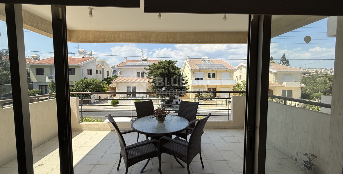 Rent: Beautiful 2-Bedroom Apartment in Excellent Condition with communal swimming pool- only 6 apartments-easy access to all amenities Ekali