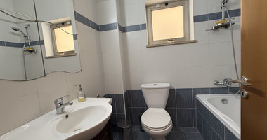 Rent: Beautiful 2-Bedroom Apartment in Excellent Condition with communal swimming pool- only 6 apartments-easy access to all amenities Ekali