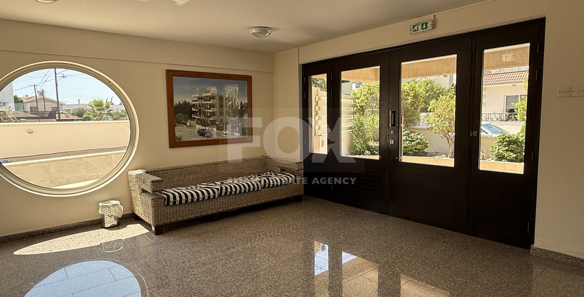 Rent: Beautiful 2-Bedroom Apartment in Excellent Condition with communal swimming pool- only 6 apartments-easy access to all amenities Ekali