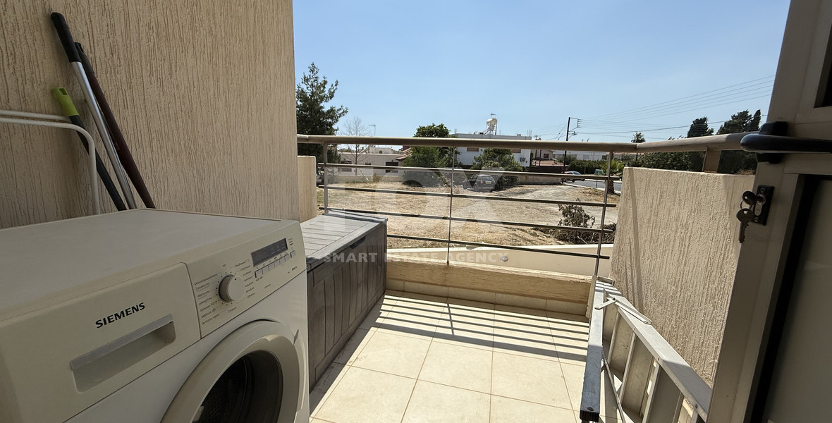 Rent: Beautiful 2-Bedroom Apartment in Excellent Condition with communal swimming pool- only 6 apartments-easy access to all amenities Ekali