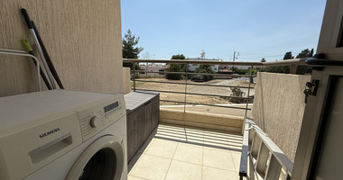 Rent: Beautiful 2-Bedroom Apartment in Excellent Condition with communal swimming pool- only 6 apartments-easy access to all amenities Ekali