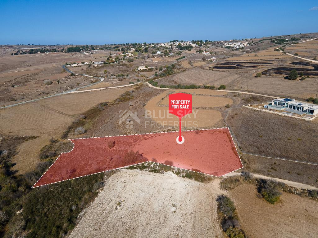 Touristic Land for Sale in Paphos District – Zoned Τ3δ5α with Road Access and Consolidation Status