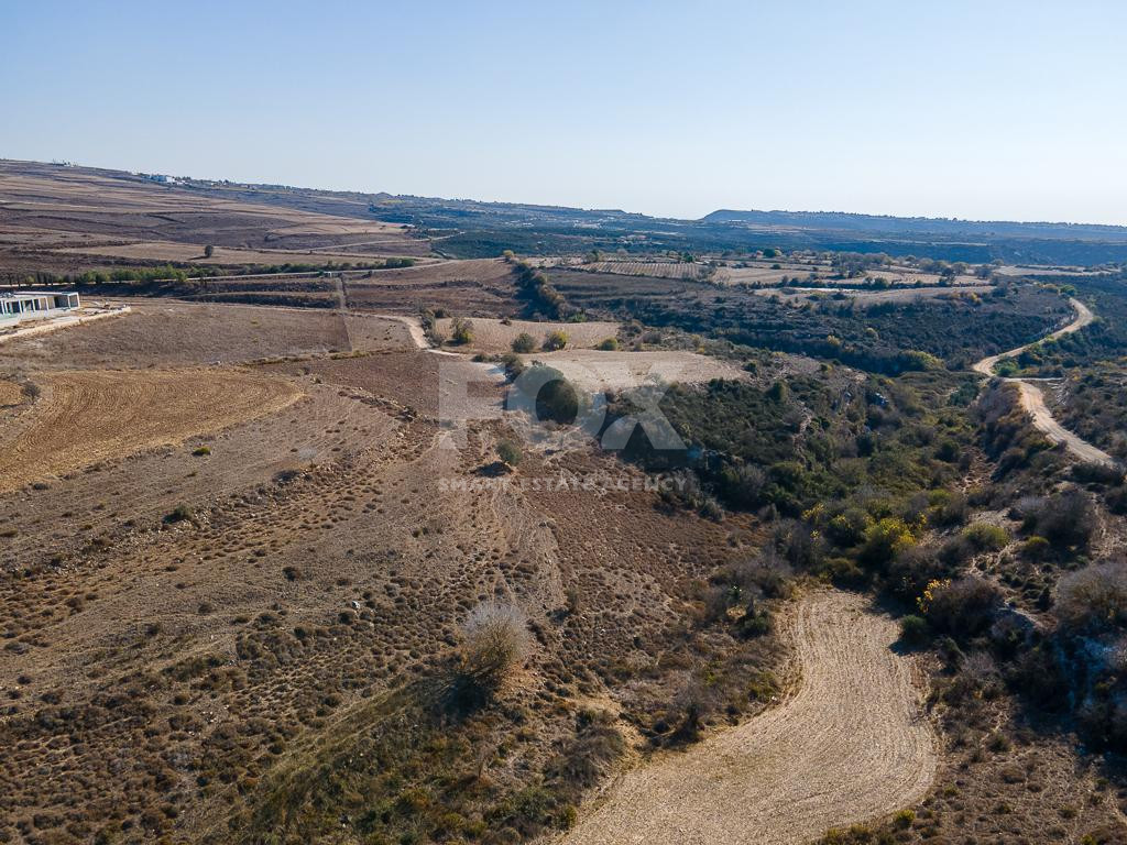 Touristic Land for Sale in Paphos District – Zoned Τ3δ5α with Road Access and Consolidation Status
