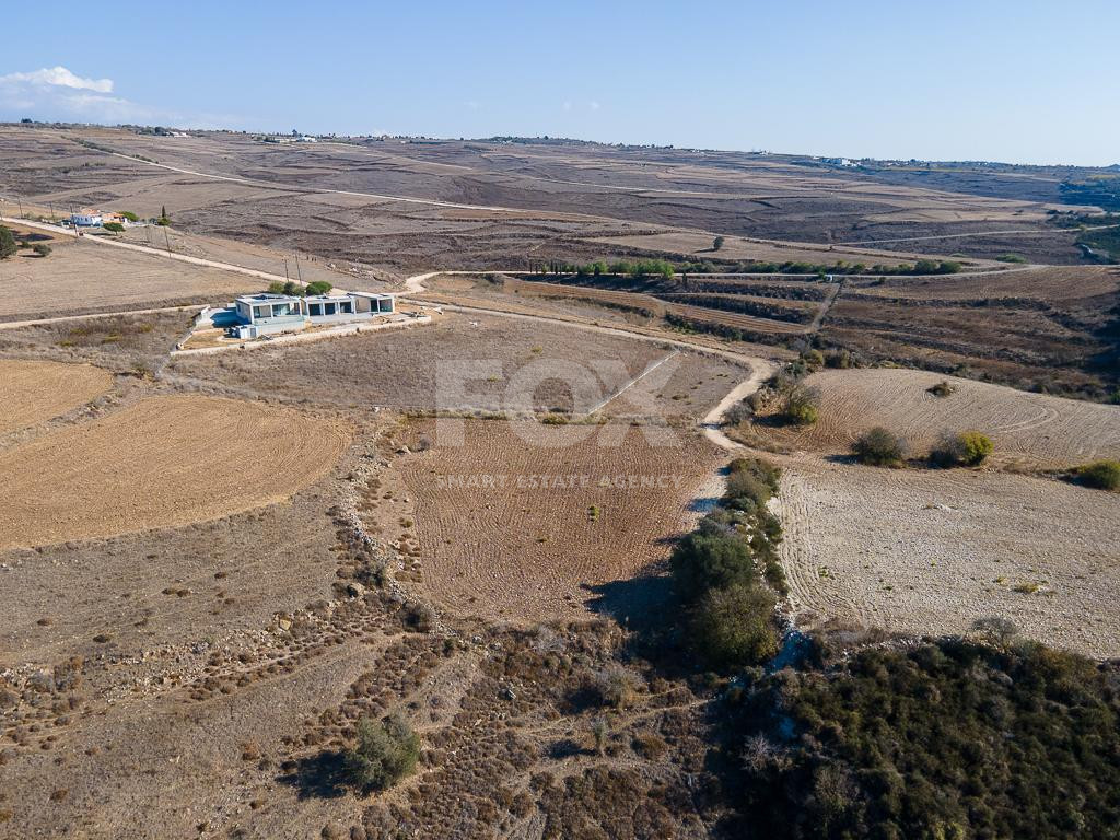 Touristic Land for Sale in Paphos District – Zoned Τ3δ5α with Road Access and Consolidation Status