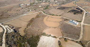 Touristic Land for Sale in Paphos District – Zoned Τ3δ5α with Road Access and Consolidation Status