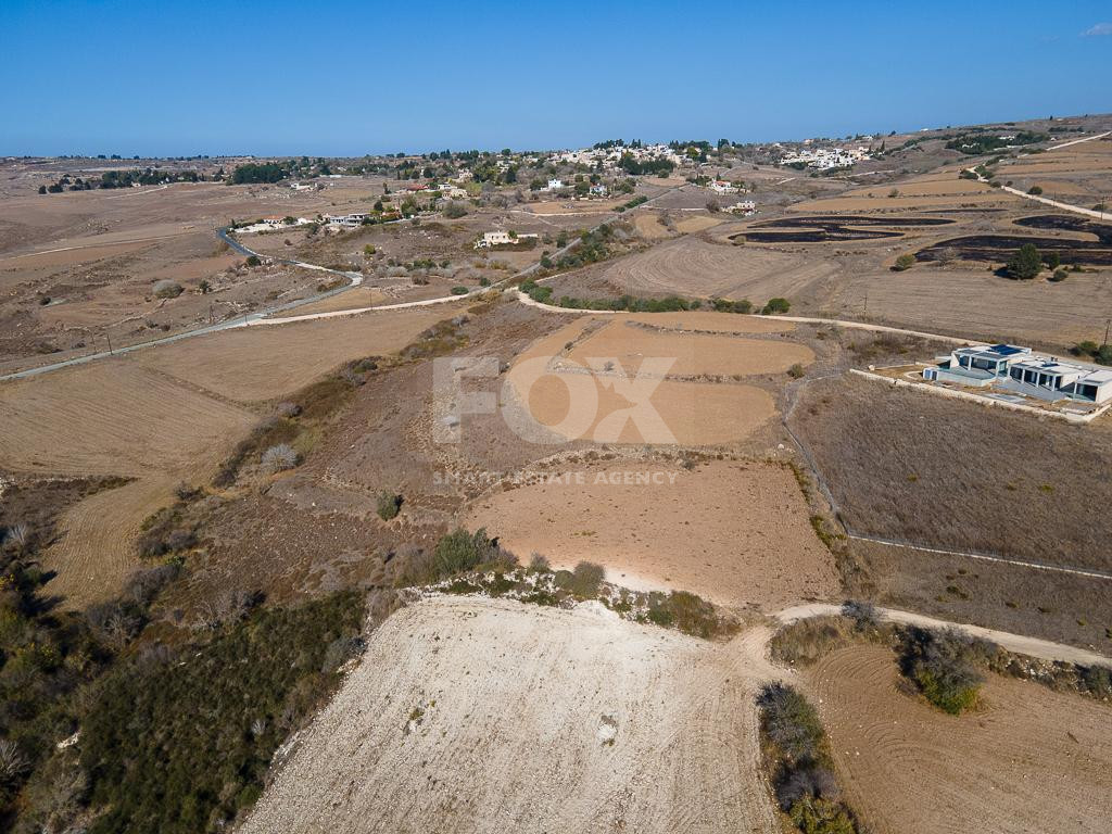 Touristic Land for Sale in Paphos District – Zoned Τ3δ5α with Road Access and Consolidation Status
