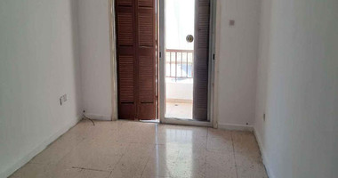 Spacious two Bed Apartment in Kato Paphos closed to Kings Avenue Mall with seperate title deeds