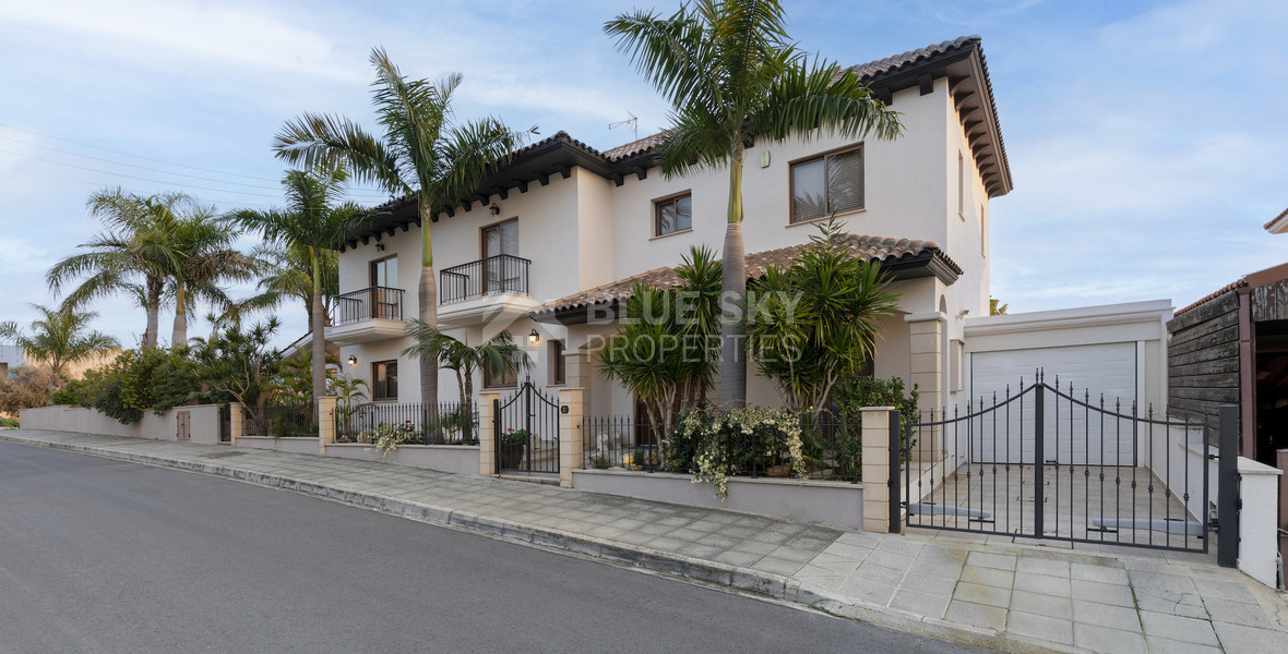 Sale: Beautifully Appointed 4-Bedroom Detached Family Home in a Prime Location Panthea no Vat.