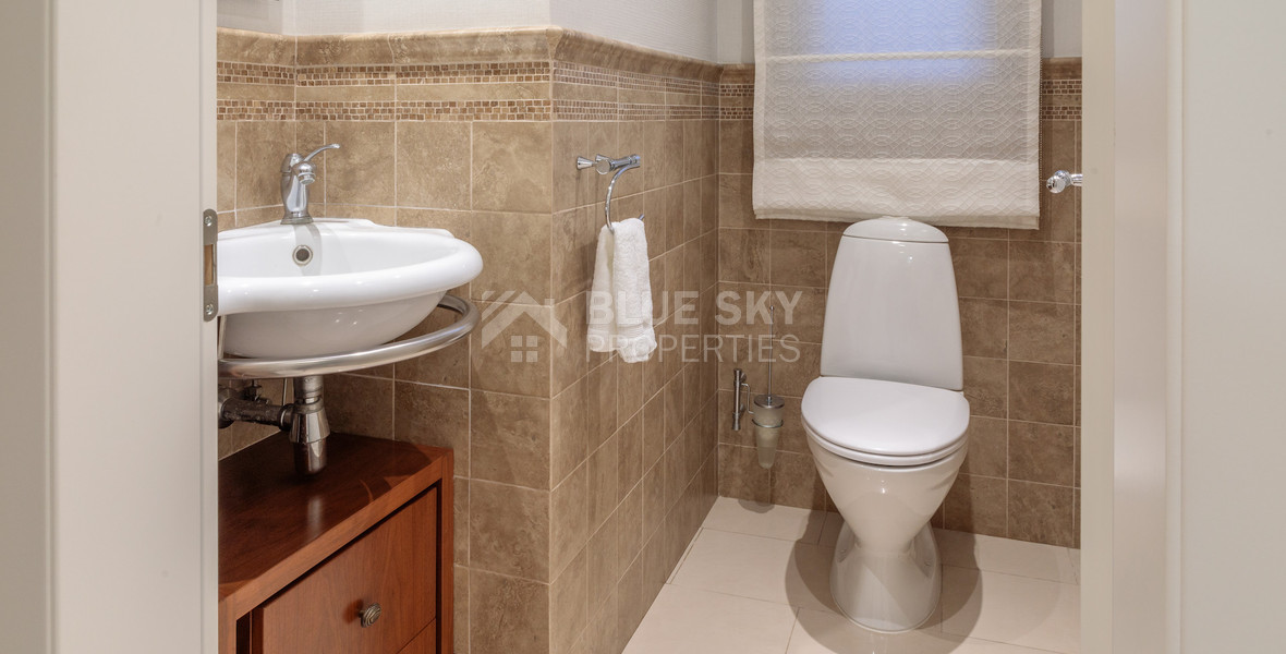 Sale: Beautifully Appointed 4-Bedroom Detached Family Home in a Prime Location Panthea no Vat.