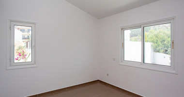 Two-Bedroom Maisonette for Sale in Chloraka, Paphos with seperate title deeds.