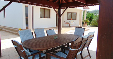 Stunning four bedroom Villa for rent