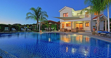Stunning four bedroom Villa for rent