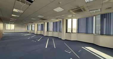 RENT: COMMERCIAL BUILDING ON PRIME COMMERCIAL AVENUE OFFERING AN INTERNAL AREA OF 1,762SQM.