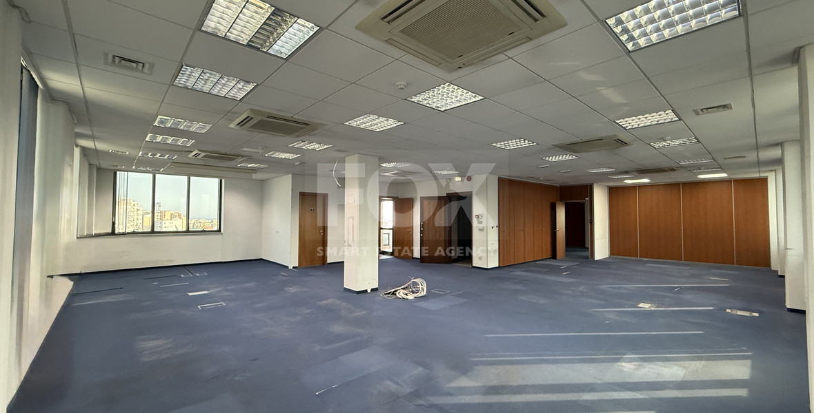 RENT: COMMERCIAL BUILDING ON PRIME COMMERCIAL AVENUE OFFERING AN INTERNAL AREA OF 1,762SQM.