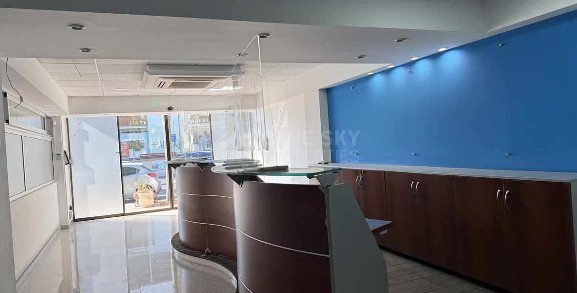 RENT: COMMERCIAL BUILDING ON PRIME COMMERCIAL AVENUE OFFERING AN INTERNAL AREA OF 1,762SQM.