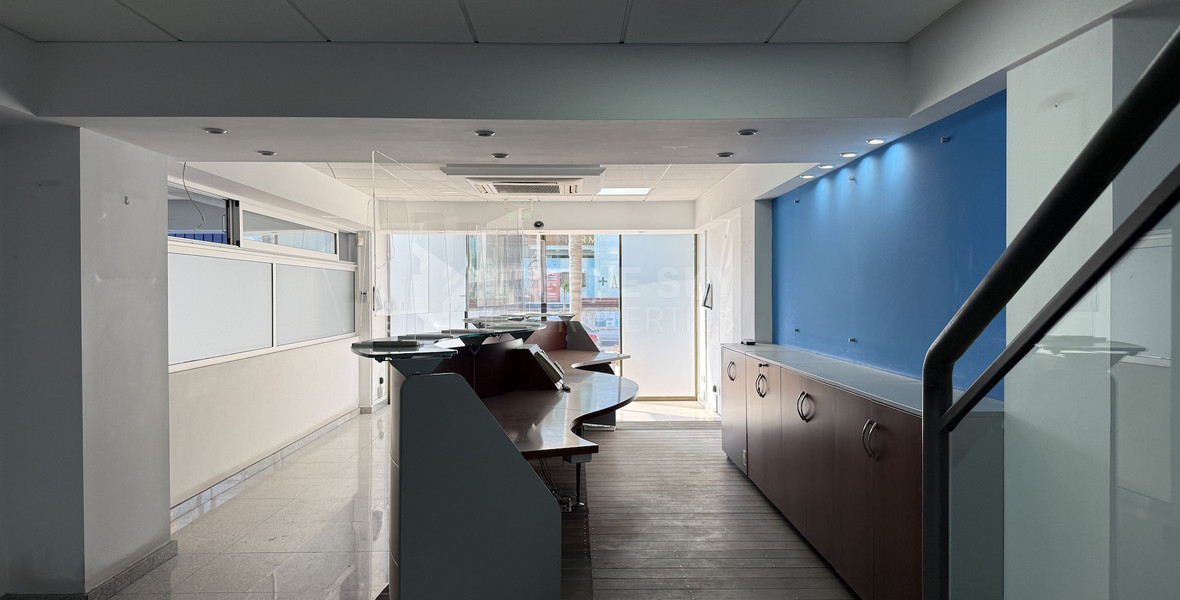 RENT: COMMERCIAL BUILDING ON PRIME COMMERCIAL AVENUE OFFERING AN INTERNAL AREA OF 1,762SQM.