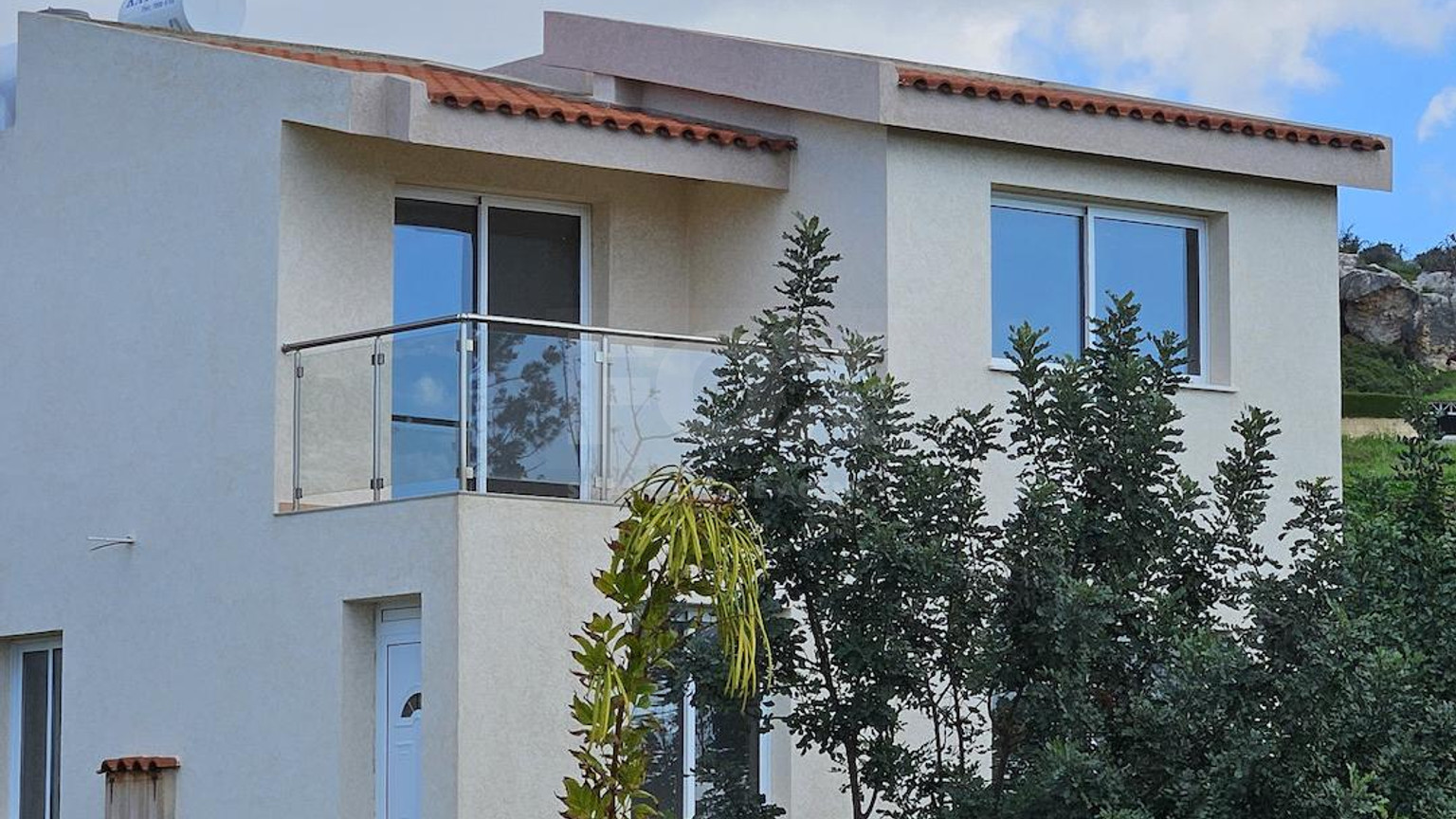 Luxury three Bedroom Villas for Sale in Coral Bay, Peyia