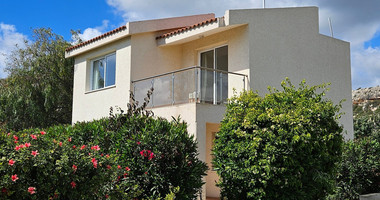 Luxury three Bedroom Villas for Sale in Coral Bay, Peyia