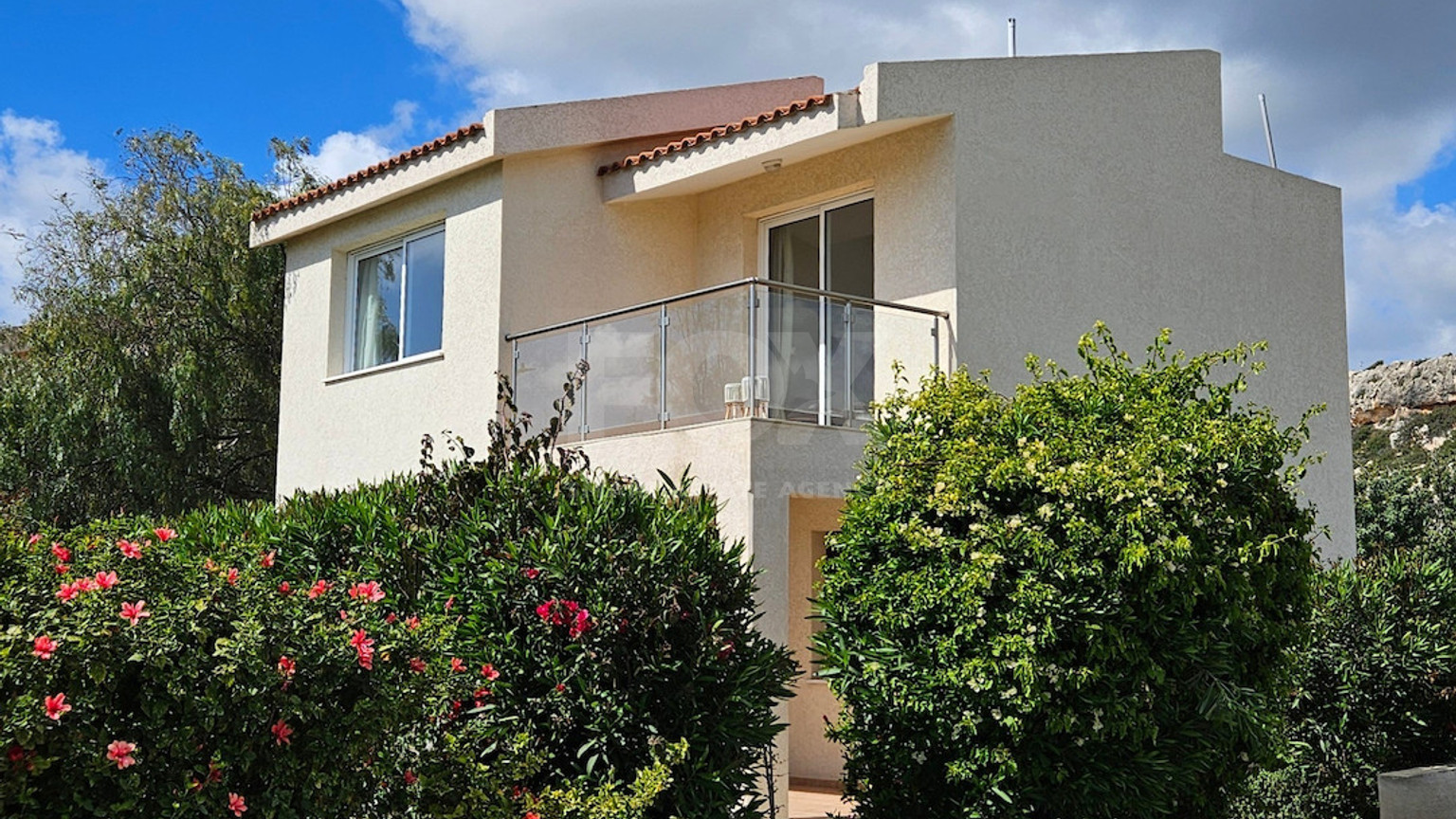 Luxury three Bedroom Villas for Sale in Coral Bay, Peyia