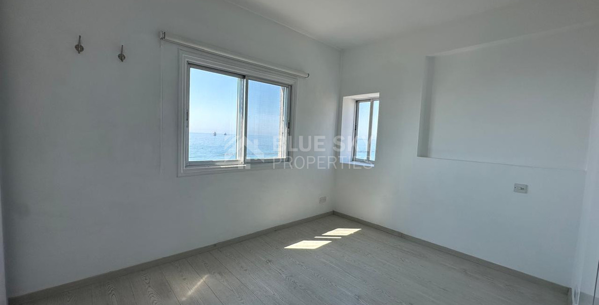 Three-Bedroom Apartment Just 200m from the Beach – Neapoli