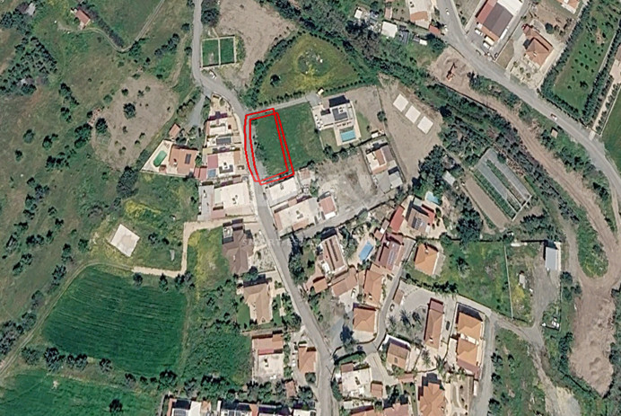 Flat and Wide 883 m2 Residential Field with Building License for Sale in Pyrgos Lemesou