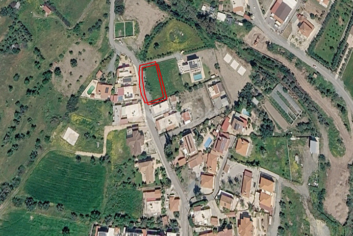 Flat and Wide 883 m2 Residential Field with Building License for Sale in Pyrgos Lemesou