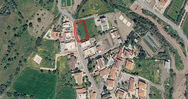 Flat and Wide 883 m2 Residential Field with Building License for Sale in Pyrgos Lemesou