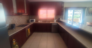Spacious three Bedroom Upper House for Rent in Agia Zoni