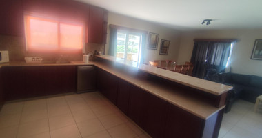 Spacious three Bedroom Upper House for Rent in Agia Zoni