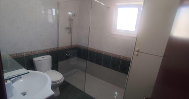 Spacious three Bedroom Upper House for Rent in Agia Zoni