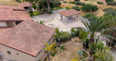Detached 3-Bedroom Villa with Pool on Approx. 4,905 m² Land Share – Agios Athanasios, Limassol