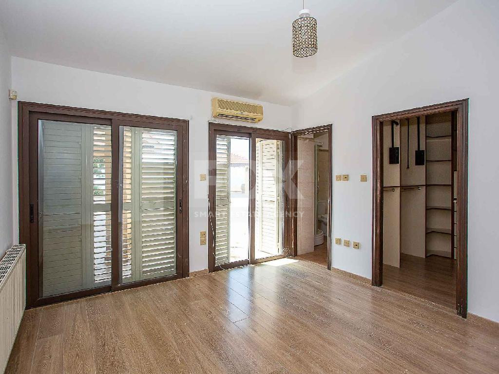 Detached 3-Bedroom Villa with Pool on Approx. 4,905 m² Land Share – Agios Athanasios, Limassol